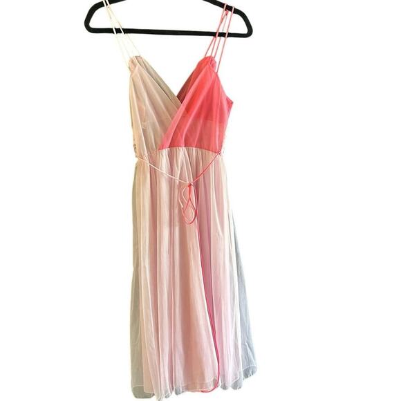 Vintage Vanity Fair Pink V-Neckline Sleeveless Nightgown Size 32 - Picture 10 of 12